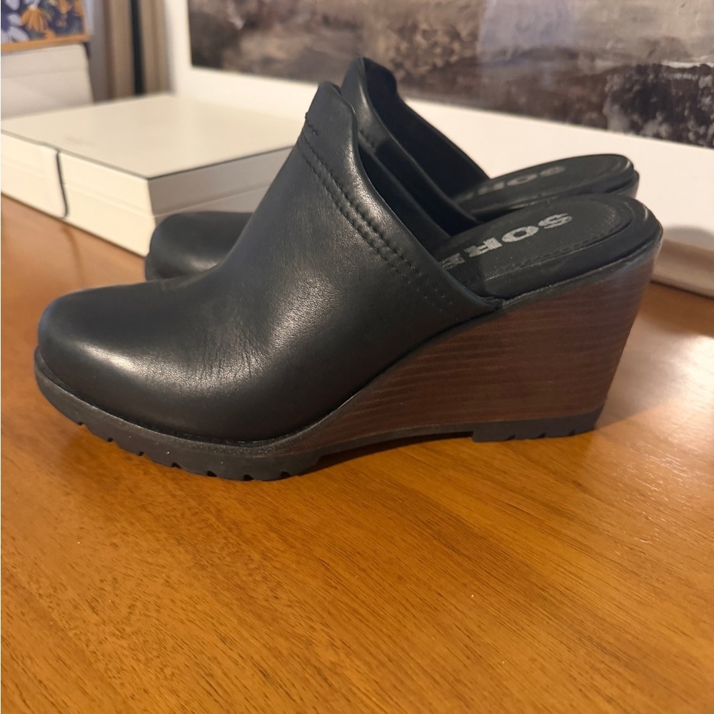 Sorel Black Leather Wedge Mules